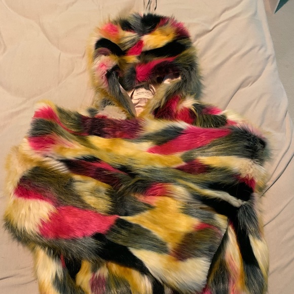 Spirithoods Monarch Crop ♥️ - Picture 5 of 15